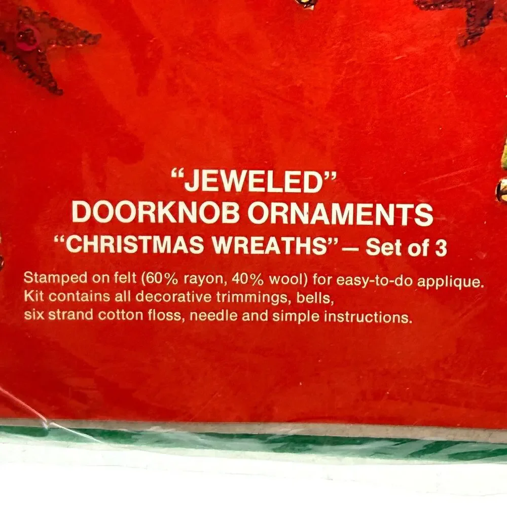 Vtg Bucilla 2348 Christmas Wreath Jeweled Doorknob Ornament Felt Kit Needlecraft